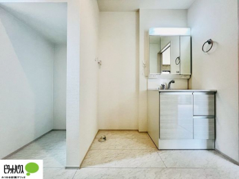 ʑEʏ@{Hʐ^@ĝOʋB24ԊC̊CƑ萴̂ʎłB