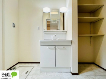 ʑEʏ@{Hʐ^F傫ȋŌ₷ʉϑł