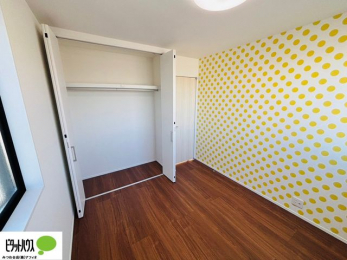 ���[�@���ꂼ��̂������Ɏ��[�X�y�[�X������̂Ńv���C�x�[�g�ȉו����g�߂ɒu�����Ƃ��ł��܂��B