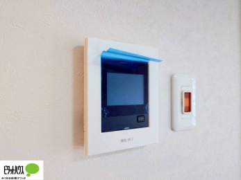 ���̑��@������Ԃ����S��TV���j�^�[�t���C���^�[�z��