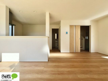 ���r���O�@�l�C�̑ΖʃL�b�`���ŉƑ��݂�Ȃ������ꏏ�B