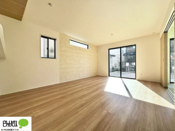 ���̑��@�傫�ȑ�����ۓI�ȃ��r���O�́A�������邢��C�ɂ��Ă���܂��ˁB