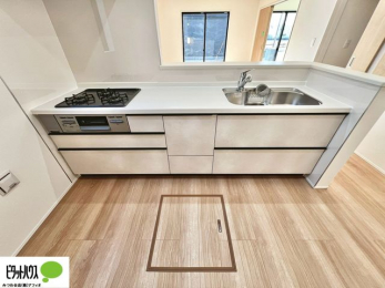 �L�b�`���@�Ƒ��Ƃ��b���Ȃ���y���������ł���J�E���^�[�L�b�`���B