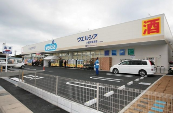 ���ӊ��@�E�G���V�A�؍X�Í����X �k��4���B 300m