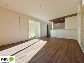 ���̑��@���r���O����̓L�b�`���ɂ���}�}��p�p��������̂ŁA���q�l���V�񂾂�x�񂾂���S���ĉ߂������Ƃ��ł��܂��B