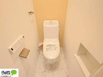 �g�C���@1�E2�K�E�H�V�����b�g�g�C�������B