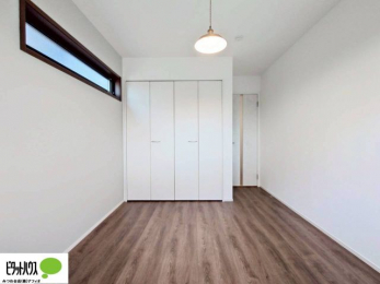 �q�������@�w�т̎��Ԃ��V�Ԏ��Ԃ���؂ɂł���q�ǂ������B���[�⃌�C�A�E�g�����₷���݌v�ŁA�����ɍ��킹�Ē����g�����Ԃł��B