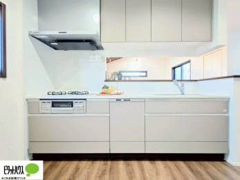 �L�b�`���@�V�z�Ȃ�ł͂̃s�J�s�J�̃L�b�`���͖����̂��������y�������Ă���܂��ˁB