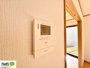 ���̑��@������Ԃ����S��TV���j�^�[�t���C���^�[�z��