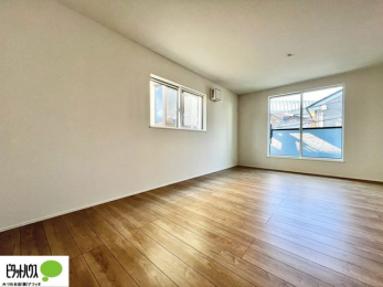 ̑@傫ȑ̂郊rO͖邭AʂǂAƑ݂Ȃ̏΂n܂