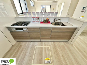 �L�b�`���@�Ƒ��Ƃ��b���Ȃ���y���������ł���J�E���^�[�L�b�`���B