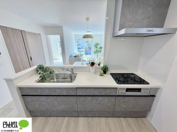 Lb`@{Hʐ^FlC̃JE^[Lb`́ArOɂ邲Ƒ̗lqf܂