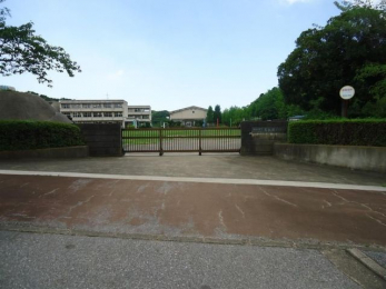 �@�s���s�L�H�쏬�w�Z �k��12���B 890m