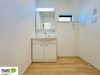 ʑEʏ@{Hʐ^FʎɏAJr\hɂB傫ȋŌ₷ʉϑł