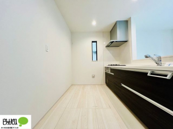 Lb`@{Hʐ^FlC̃JE^[Lb`́ArOɂ邲Ƒ̗lqf܂