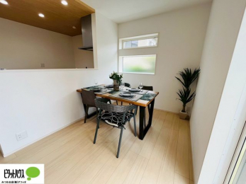 rO@lC̃JE^[Lb`́ArOɂ邲Ƒ̗lqf܂