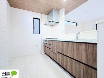 �L�b�`���@�V�z�Ȃ�ł͂̃s�J�s�J�̃L�b�`���͖����̂��������y�������Ă���܂��ˁB