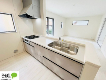 Lb`@{Hʐ^FlC̃JE^[Lb`́ArOɂ邲Ƒ̗lqf܂