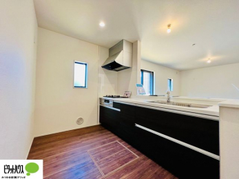 Lb`@{Hʐ^FlC̃JE^[Lb`́ArOɂ邲Ƒ̗lqf܂