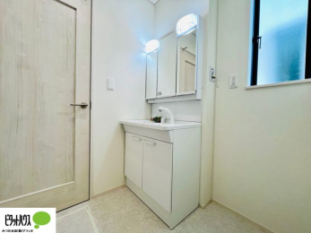 ʑEʏ@{Hʐ^@ĝOʋB24ԊC̊CƑ萴̂ʎłB