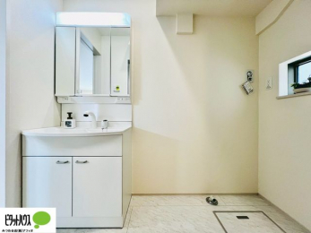 ʑEʏ@{Hʐ^@g₷VvȐʉϑB̎xx͂n܂܂B