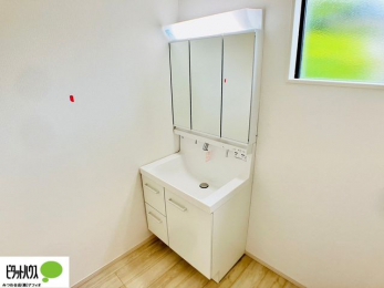 ʑEʏ@{Hʐ^FʎɏAJr\hɂB傫ȋŌ₷ʉϑł