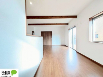 ̑@傫ȑۓIȃrÓA邢CɂĂ܂ˁB