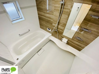 �����@�{�H��ʐ^�F1���̔�����������x���̓��͂��q�l�Ƃ̃R�~���j�P�[�V�����̏�Ƃ���