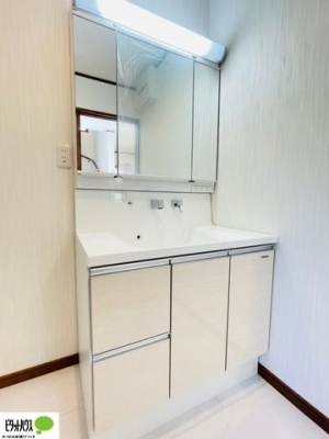 ���ʑ�E���ʏ��@�{�H��ʐ^�F�傫�ȋ��Ō��₷�����ʉ��ϑ�