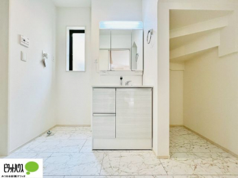 ʑEʏ@{Hʐ^@ĝOʋB24ԊC̊CƑ萴̂ʎłB