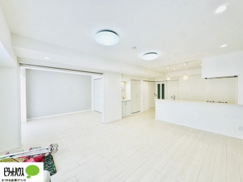 ���r���O�@�L�X�k�c�j�I����̑傫�ȃ\�t�@��u���Ă������f��ӏ܂��ǂ��ł��ˁB