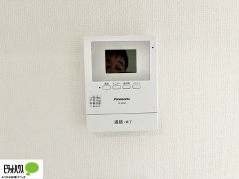 ���̑��@������Ԃ����S��TV���j�^�[�t���C���^�[�z��