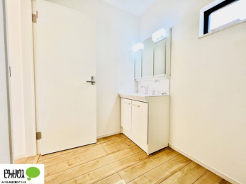 ���ʑ�E���ʏ��@�{�H��ʐ^�@�g���₷���V���v���Ȑ��ʉ��ϑ�B�����̎x�x�͂�������n�܂�܂��B