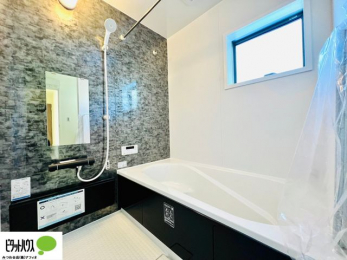 �����@�{�H��ʐ^�F1���̔�����������x���̓��͂��q�l�Ƃ̃R�~���j�P�[�V�����̏�Ƃ���