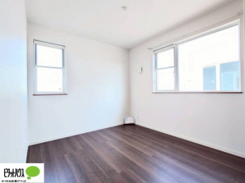 �q�������@2�ʍ̌��Ŗ��邭�A���ʂ��̗ǂ��������ł��B