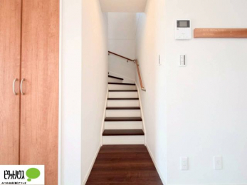 �@�肷��t���K�i�B�����Ȃ��q�l���N�z�̕������S�ɏ�艺��ł��܂��B