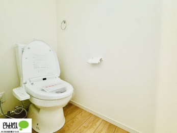 �g�C���@�{�H��ʐ^�@1�E2�K�E�H�V�����b�g�g�C�������B