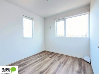 �q�������@2�ʍ̌��Ŗ��邭�A���ʂ��̗ǂ��������ł��B