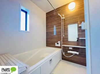 �����@�{�H��ʐ^�@1���̔�����������x���̓��͂��q�l�Ƃ̃R�~���j�P�[�V�����̏�Ƃ���