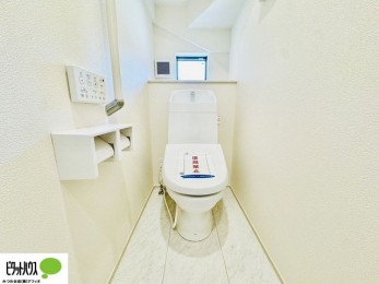 �g�C���@�{�H��ʐ^�@1�E2�K�E�H�V�����b�g�g�C�������B