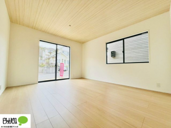 �L�b�`���@���r���O�́A�Ƌ�̔z�u���l���₷�������`�^�ł��B