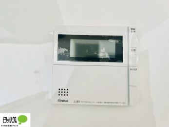 ���̑��@�I�[�g�o�X�Ȃ̂ŁA�����ȊO����ł����x�����Ȃǂ̑��삪�ł��܂��B