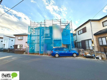 �L�b�`���@�{�H��ʐ^�@�l�C�̃J�E���^�[�L�b�`������́A���r���O�ɂ��邲�Ƒ��̗l�q���f���܂�