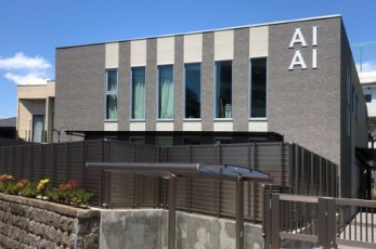 ���ӊ��@�t�@�~���[�}�[�g������a�c�X �k��3���B 240m