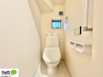 �g�C���@�{�H��ʐ^�@1�E2�K�E�H�V�����b�g�g�C�������B