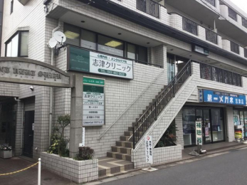 ���ӊ��@�u�ÃN���j�b�N �k��10���B 760m