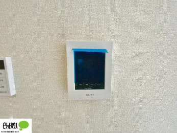 ���̑��@�{�H��ʐ^�@������Ԃ����S��TV���j�^�[�t���C���^�[�z��