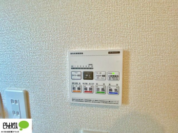 ���̑��@�{�H��ʐ^�@24���Ԋ��C�E���C�E�����E�����E�g�[�t��