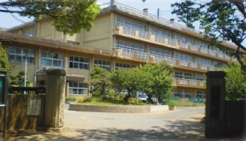 ���ӊ��@��t�s���V�˒��w�Z �k��20���B 1560m