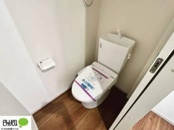 �g�C���@�{�H��ʐ^�@1�E2�K�E�H�V�����b�g�g�C�������B